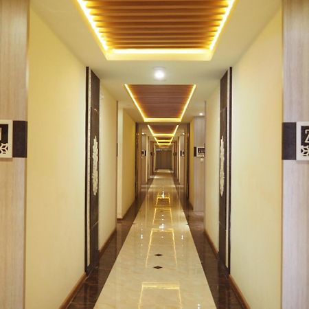 Luminor Hotel Banyuwangi By Wh Exteriör bild