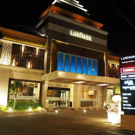 Luminor Hotel Banyuwangi By Wh Exteriör bild