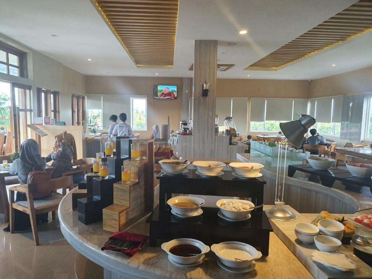 Luminor Hotel Banyuwangi By Wh Exteriör bild