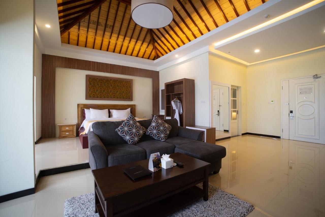 Luminor Hotel Banyuwangi By Wh Exteriör bild