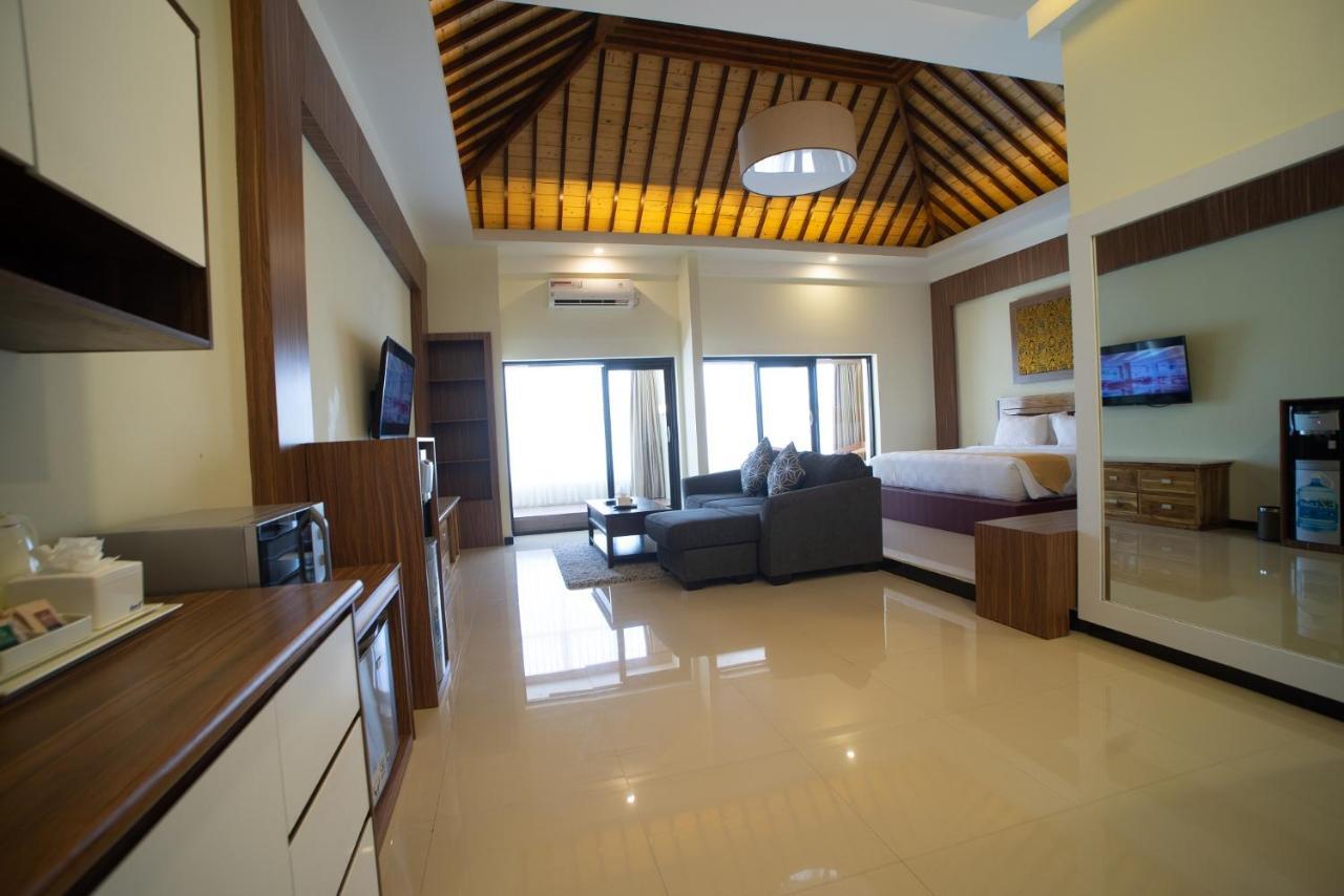 Luminor Hotel Banyuwangi By Wh Exteriör bild