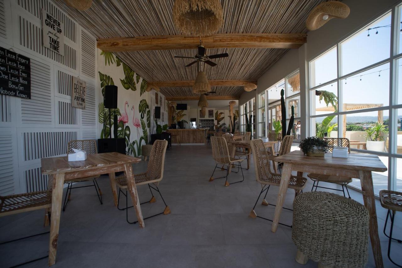 Luminor Hotel Banyuwangi By Wh Exteriör bild