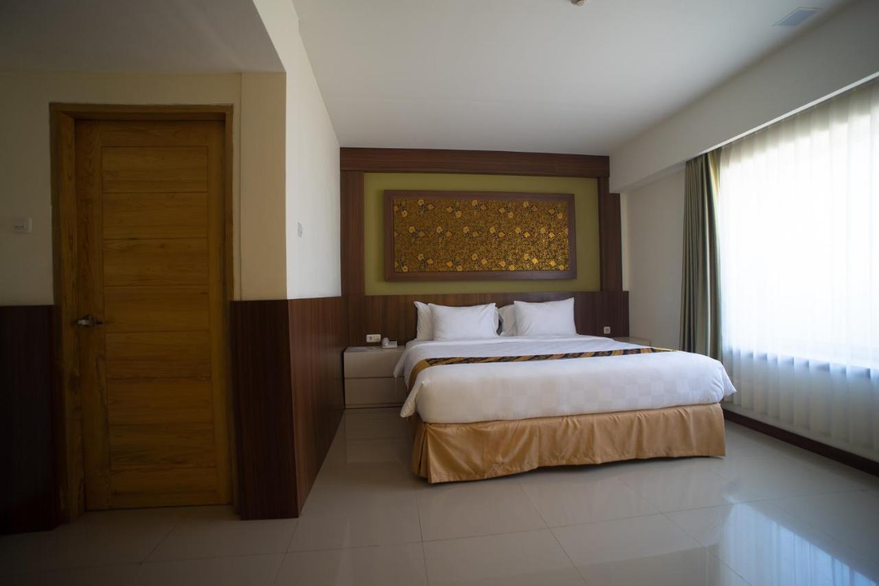 Luminor Hotel Banyuwangi By Wh Exteriör bild