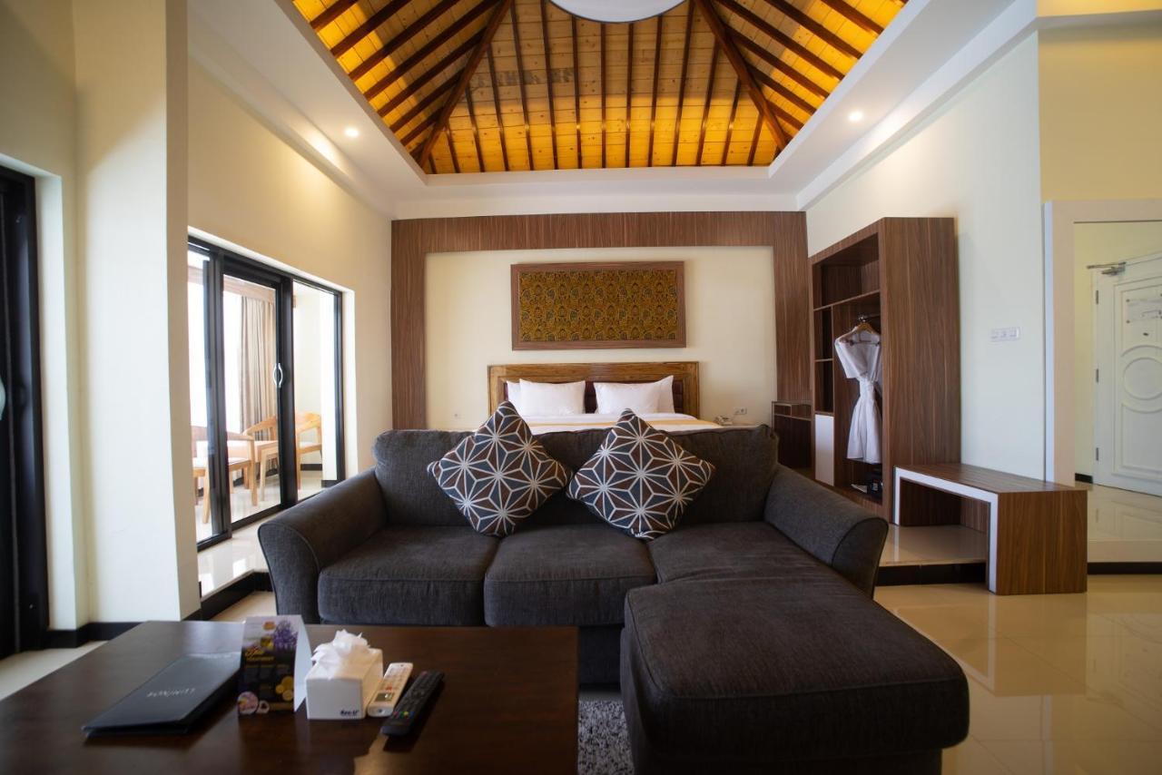Luminor Hotel Banyuwangi By Wh Exteriör bild