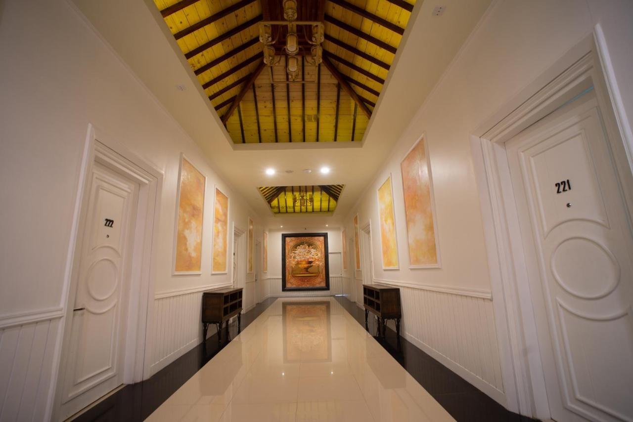 Luminor Hotel Banyuwangi By Wh Exteriör bild